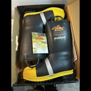 Thorogood Hellfire Rubber Insulated Boots meets NFPA Steel Toe Size 13.5 Wide